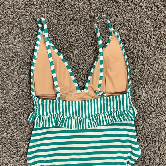 J.Crew plunging ruffle one piece striped Green Striped Swimsuit, size 4 - Picture 7 of 9